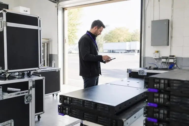 Dedicated Server Control Panel – GUI vs. Direct OS Access