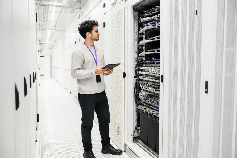 Dedicated Server Remote Hands – What to Expect When You Need On-Site Help